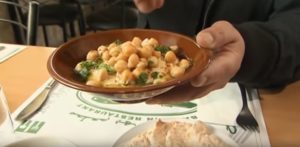 Hummus z ciecierzycy | Wędrówka kulinarna 027 Izrael Jerozolima | Podróże kulinarne Roberta Makłowicza Przepisy